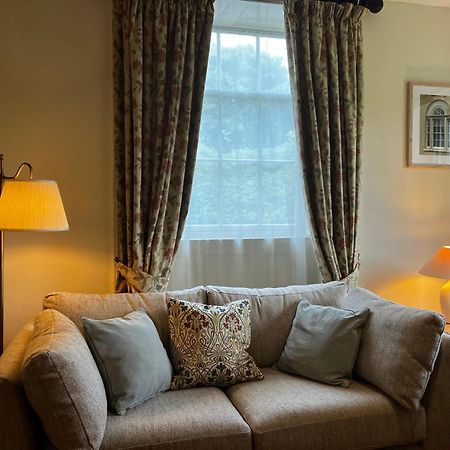 Plas Yn Yale With Mountain Views From All Windows Wrexham Exteriér fotografie