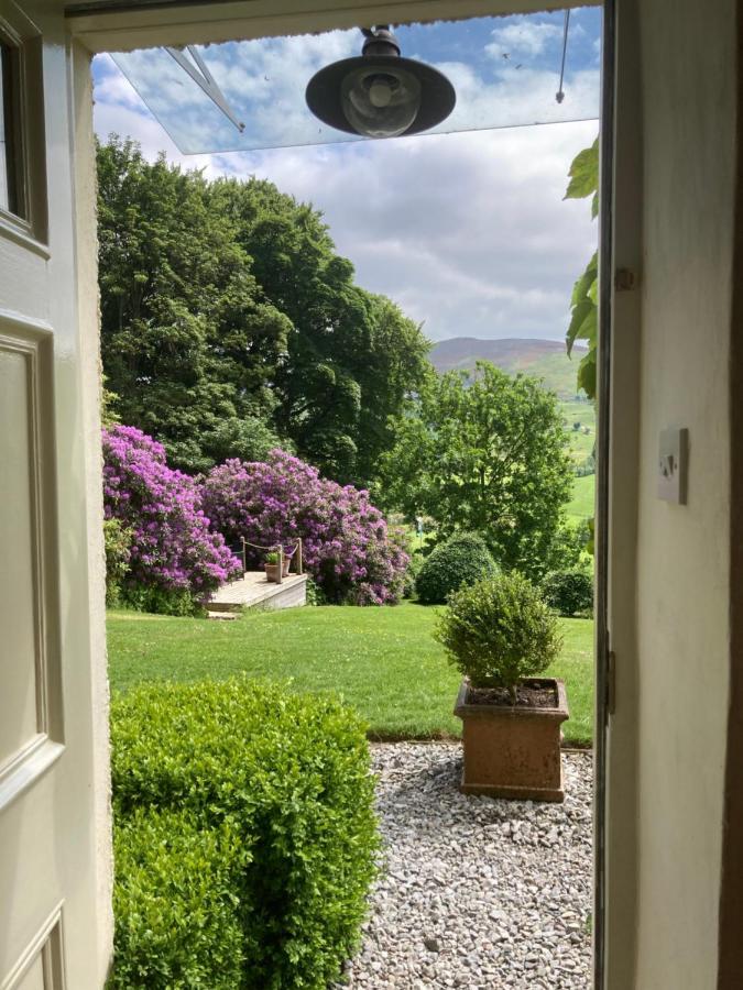 Plas Yn Yale With Mountain Views From All Windows Wrexham Exteriér fotografie