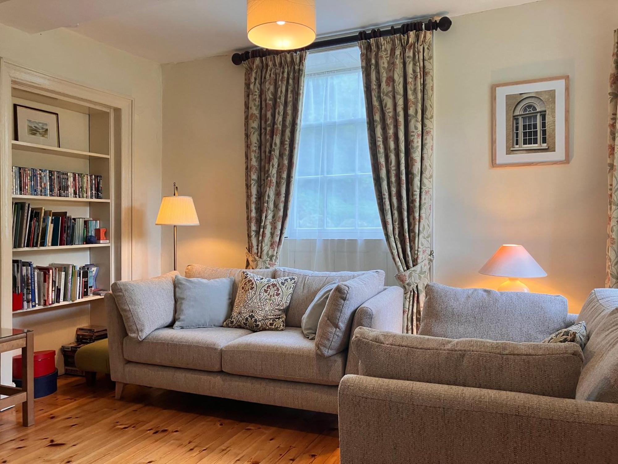 Plas Yn Yale With Mountain Views From All Windows Wrexham Exteriér fotografie